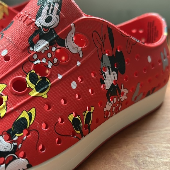 Native x Disney Mickey Mouse Minnie Mouse Jefferson Slip Ons Women's 5 - Picture 4 of 11